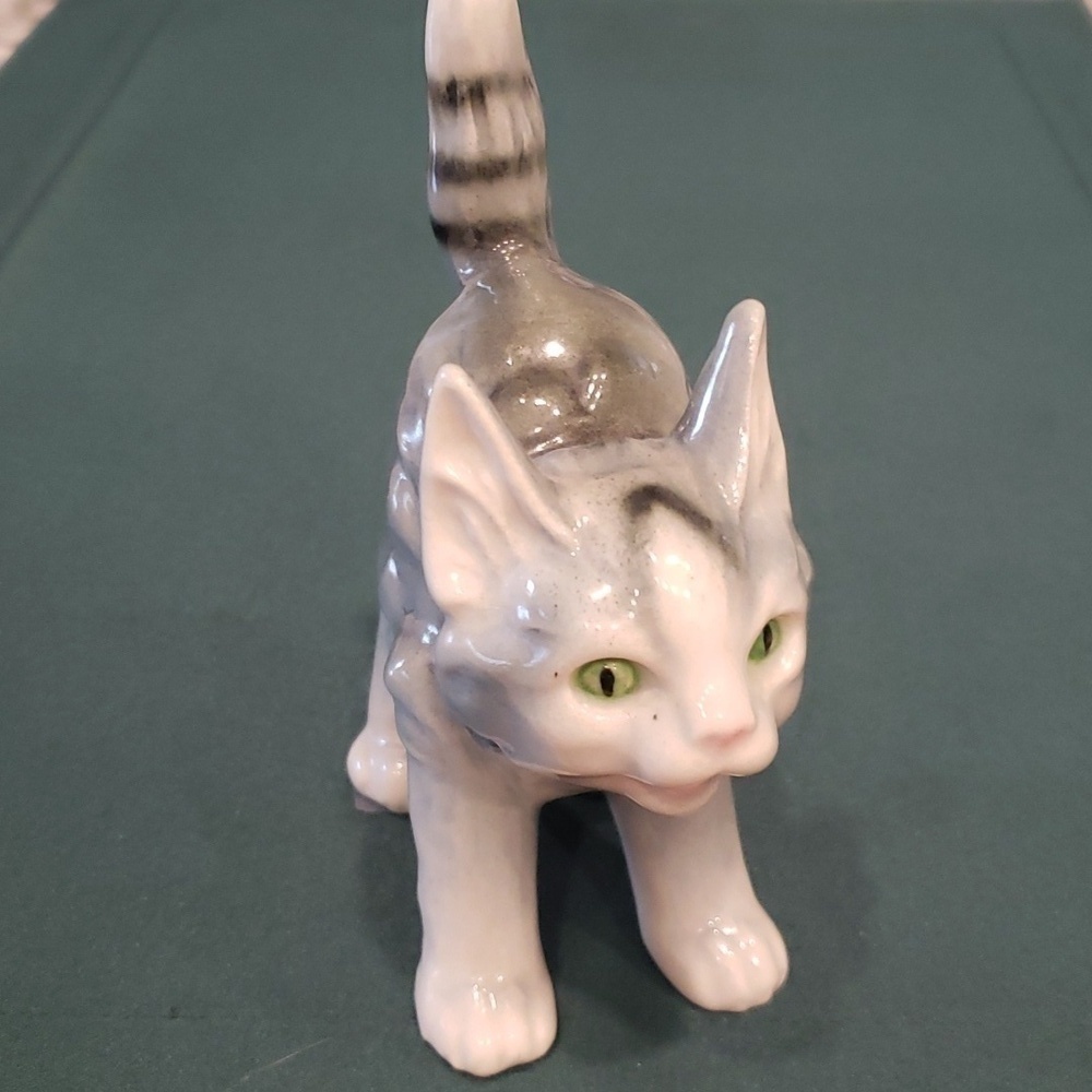 German cat ceramic figurine
